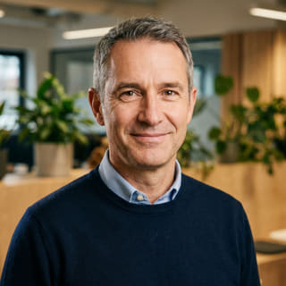 James Mitchell, Director Ejecutivo en Sufraganza